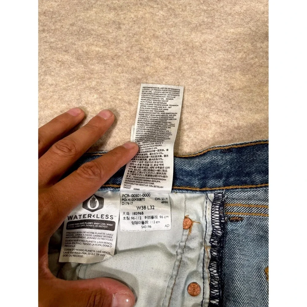 Levi's‎ 501 Authentic Jeans Mens 38x32 Blue Whiskering Denim Cotton Straight Leg